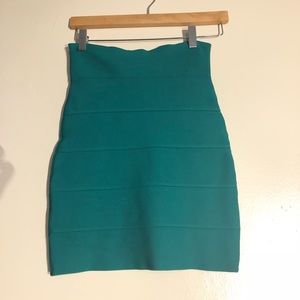 BCBGMAXAZRIA green skirt